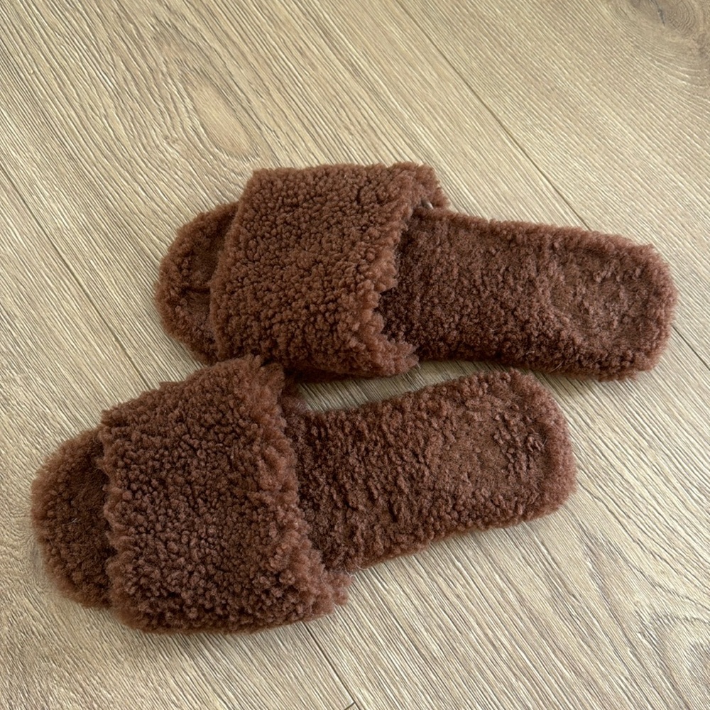 RAYE Shearling Sandals
